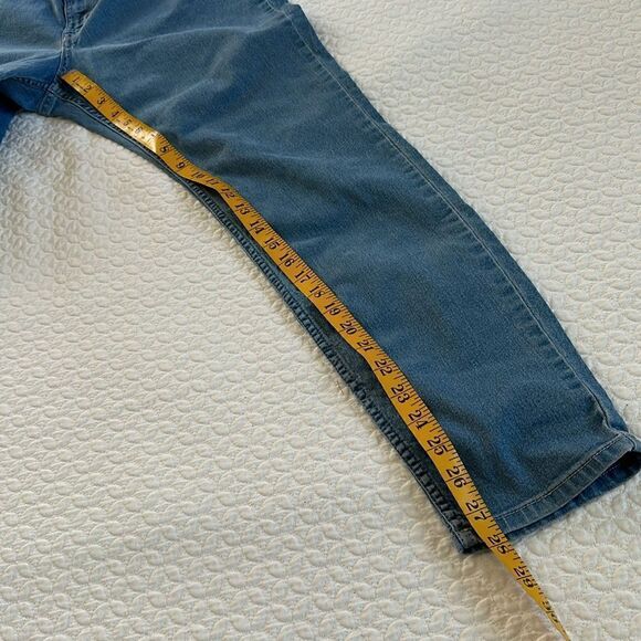 &Denim Women’s Jeans Factory Faded Stretch High Waisted Size 16 Plus - Picture 9 of 10